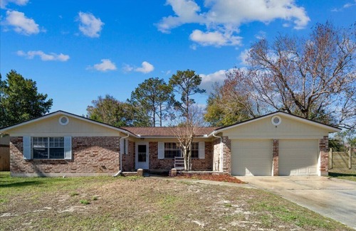 Orange Park Apartment | Cozy Unit with several amenities