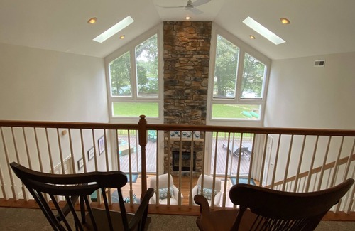 Reedville House | Cozy up for Fall at Sunrise Point. Fish and crab from private, waterfront dock!