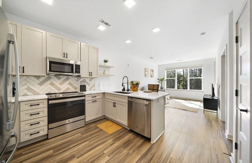 Wilmington Apartment | Cozy Upscale Apartment