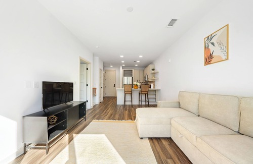 Wilmington Apartment | Cozy Upscale Apartment