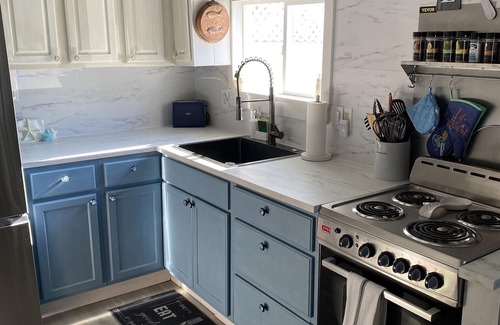 Mystic Island House | Cozy Waterfront Cottage Near Historic Town-Pets OK