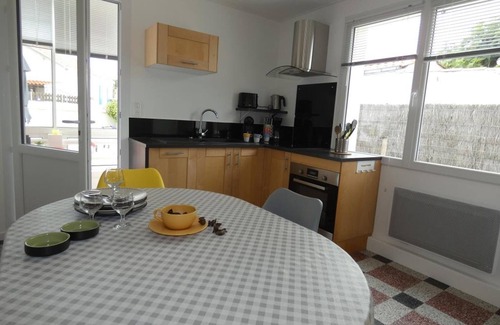 Notre-Dame-de-Monts House | Cozy Vacation Home Near Forest - 4 Guests, Veranda, Terrace, Pet-Friendly (on Request)