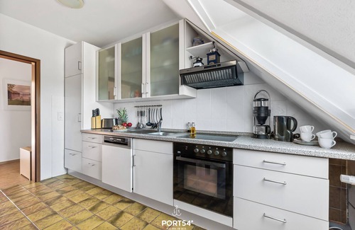 Stinteck Apartment | Cozy vacation apartment on the North Sea with indoor swimming pool and balcony