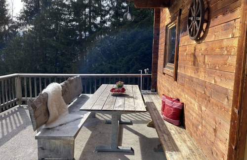 Distelberg Cabin | Cozy vacation cabin with a magnificent view