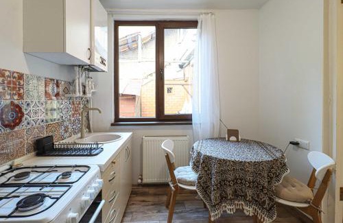 Vera Apartment | Cozy Vera Apt - By Wehost