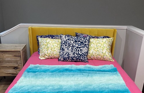 Johnson House | Cozy Vermont Retreat: Your Ideal Short-Term Rental Near Ski Resorts!