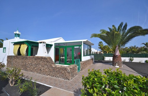Playa Blanca Villa | Cozy Villa at Las Terracitas/Internet &+Alarm+English TV