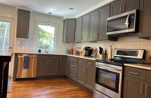 Villa Heights Cottage | Cozy Villa Heights Cottage