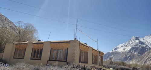 Leh House | cozy villa home stay stongsteth Nubra Near Saichen Glacier