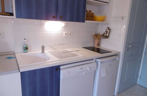 Narbonne-Plage Villa | Cozy Villa Near Beach - 3 Bedrooms - Private Parking - Terrace - 7 Guests