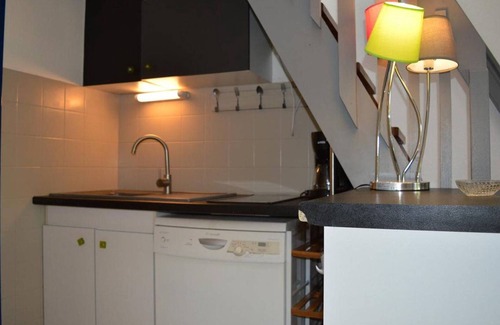 Saint-Cyprien Plage House | Cozy Villa with Shared Pool, Terraces & Parking Near Beach - Sleeps 6