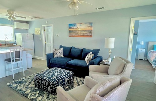 Shoreline Park House | Cozy water front home with a swimming pool near beaches and Old Town BSL!