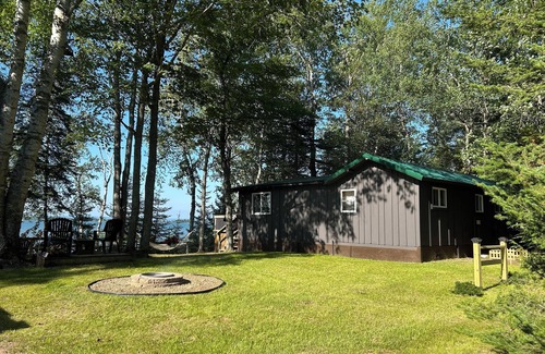 Brimley Cabin | Cozy waterfront cabin in delightful Brimley with WiFi, AC, sand beach