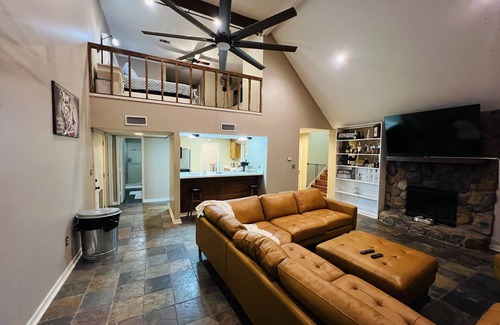 Madison House | Cozy waterfront home located on the Ross Barrett Reservoir in Madison, MS!