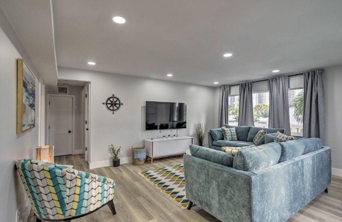 Singer Island Apartment | Cozy West Palm Beach Condo 1 Block to Shore!