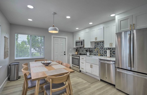 Singer Island Condo | Cozy West Palm Beach Condo: 1 Block to Shore!