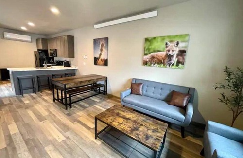 Gardiner Apartment | Cozy Wolf Lodge — Unit 1