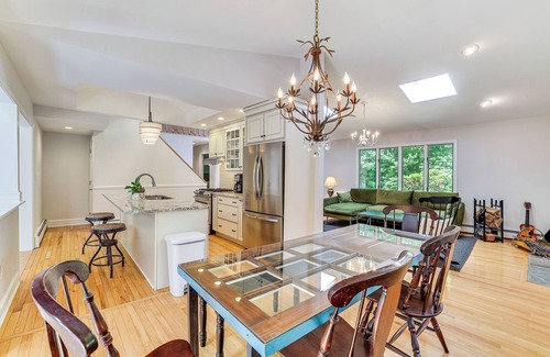 Killingworth House | Cozy Woodland Home! Ski & Hike Coastal Connecticut