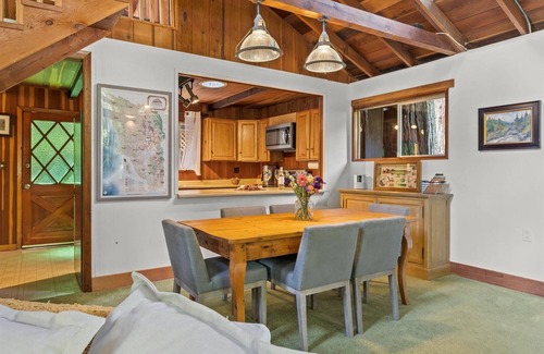 Cazadero Cabin | CozyCreekCabin~Tranquil and Calm Creekside Cabin Ocean&Wineries/WiFi/Pup/HtTb