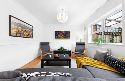 Poplar House | Cozylease 3BR In Canary Wharf,Garden,Gym,Workspace