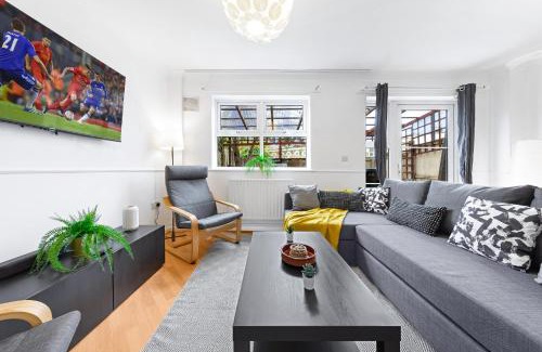Poplar House | Cozylease 3BR In Canary Wharf,Garden,Gym,Workspace