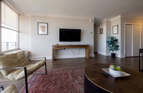 Old Louisville Apartment | CozySuites 800 Tower 2BR w/sky pool, gym! 34