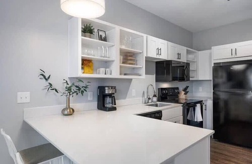 Lower Lawrenceville Apartment | CozySuites Lavish SDO, Lawrenceville
