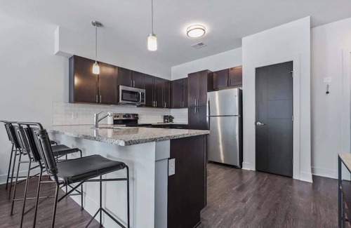 Indianapolis Apartment | CozySuites Modern 1BR, Nora Indianapolis #7