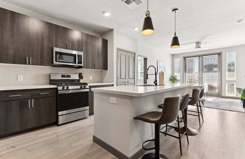 Roosevelt Apartment | Cozysuites PHX RORO Gym, Pool, Pets, Parking! #17