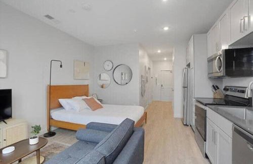 Lower Lawrenceville Apartment | CozySuites Spacious SDO, Lawrenceville