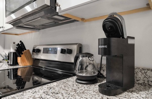 Cultural District Apartment | CozySuites Stylish 1BR in Downtown Pitts #2