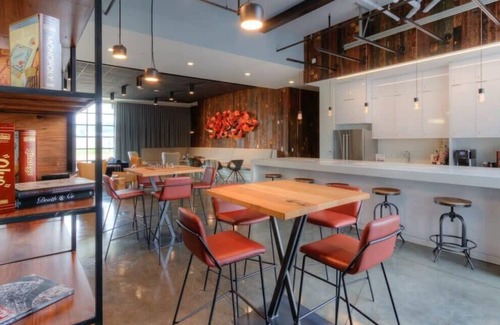 Lower Lawrenceville Apartment | CozySuites Trendy SDO, Lawrenceville