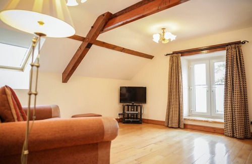Rhyd-y-clafdy Cottage | CRAFNANT - a cottage that sleeps 4 guests in 2 bedrooms