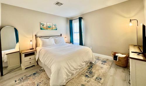 North Las Vegas House | Craig Ranch HomeShare Retreat