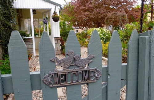Ballater Cottage | Craigen Cottage,Detached Victorian House, enclosed gardens in Ballater Village