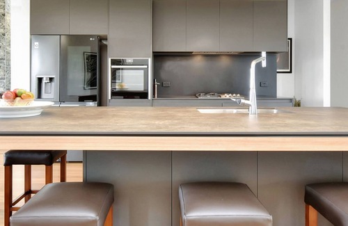 Elderslie House | Cranky Corner River View! Where Luxury Meets Nature