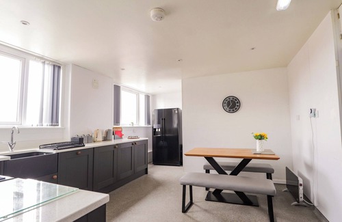 Cullen Cottage | CRANNOCH SELF CATERING, pet friendly, with hot tub in Cullen