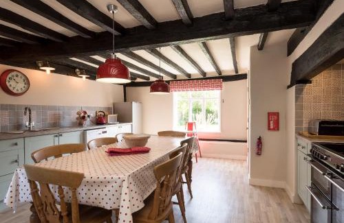 Beccles House | Cravens Manor