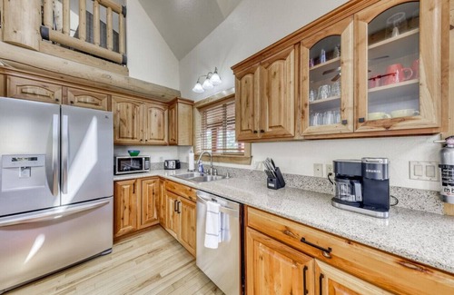 Ruidoso Cabin | Crazy Horse Lodge-Hot Tub/Game Room/Great Location