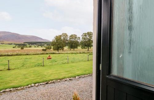 Newtonmore House | Creag-na-Sanais