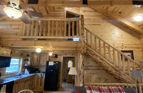 Waterville Cabin | Creekside cottage