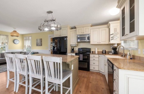 Lehi House | Creekside Family Escape | Firepit | Free Massage*