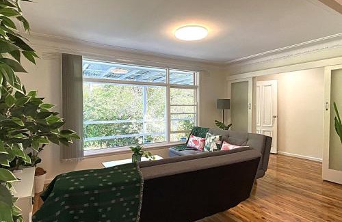 Pennant Hills House | Creekside House