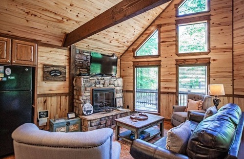 Broken Bow Cabin | Creekside in Timber Creek Trails. Minutes drive or ATV ride to restaurants