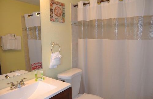 Tavernier Hotel | Creekside Inn