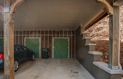 Mountain Air Villa | Creekside Mountain Retreat- Club Access