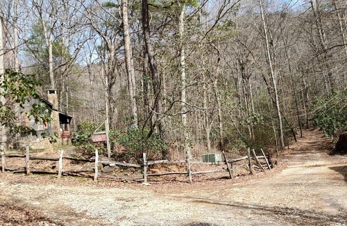 Rabun Gap Cabin | Creekside Peaceful Cabin
