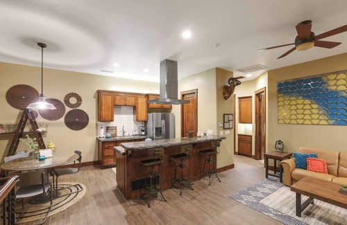 Visalia House | Creekside Ranch, a Farm Experience near Sequoia NP