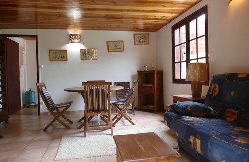 Saint-Leu House | Creole box in the top of the island in the countryside with sea view