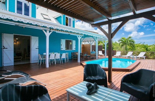Sainte-Luce Villa | Creole villa 4 air-conditioned bedrooms private pool and directly on the beach